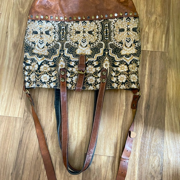 Patricia Nash Perugia Folklore tapestry and Leather Tote - Picture 10 of 10